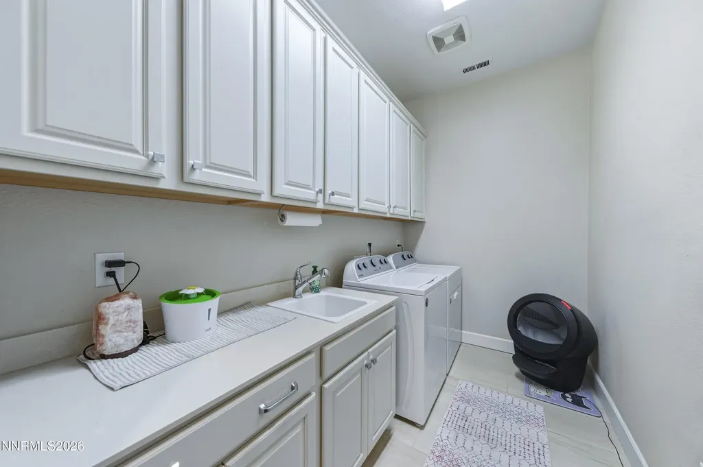 2468 Sparstone Reno NV 89521