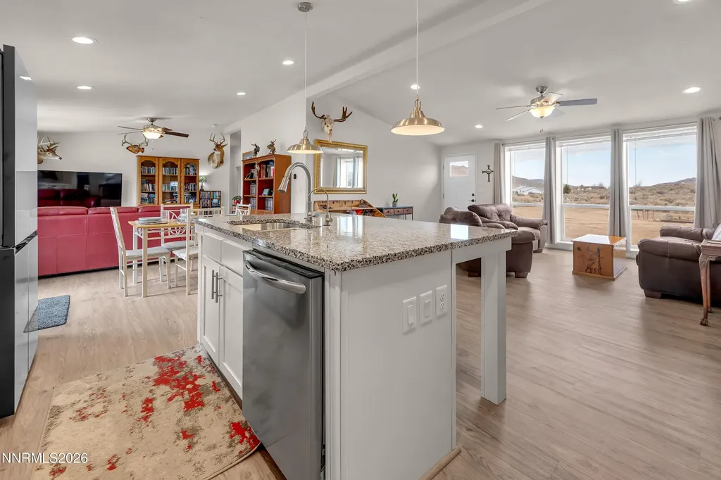 105 Arabian Reno NV 89508