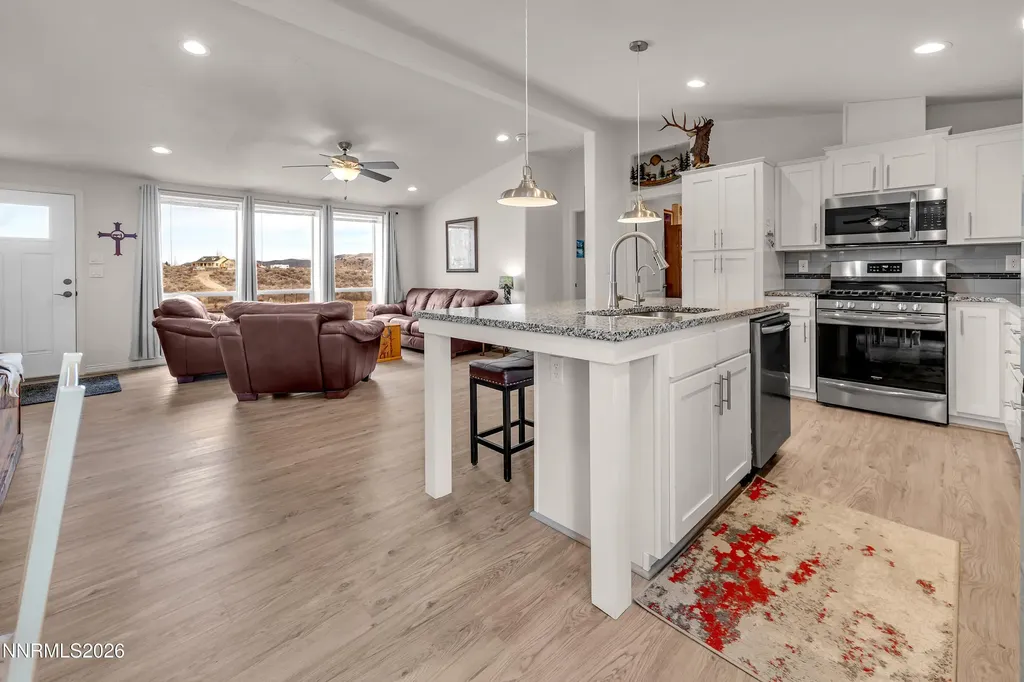 105 Arabian Reno NV 89508