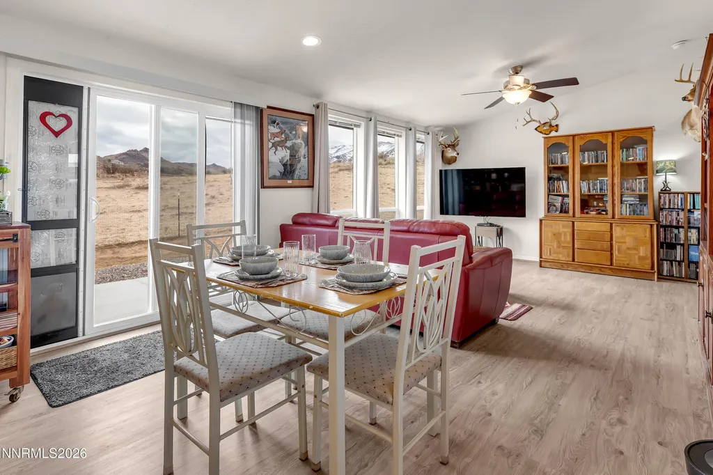 105 Arabian Reno NV 89508