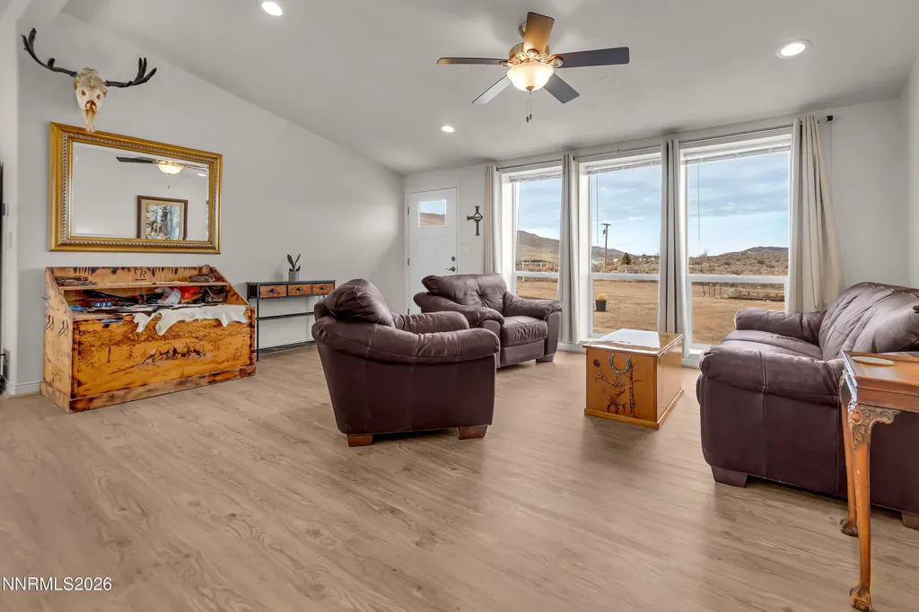 105 Arabian Reno NV 89508