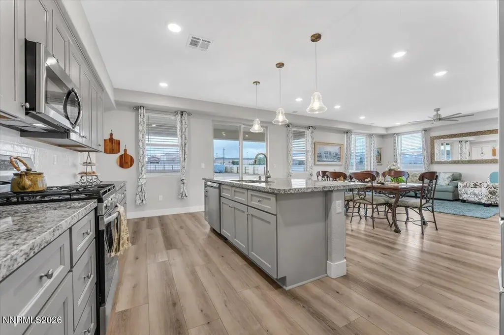3176 Shimmer Reno NV 89506