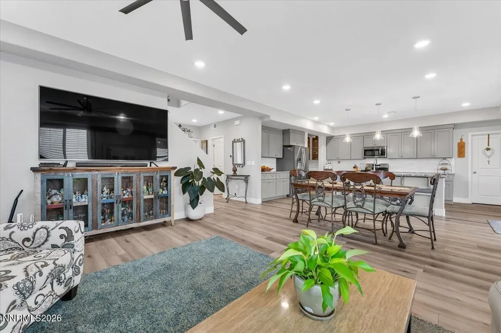 3176 Shimmer Reno NV 89506