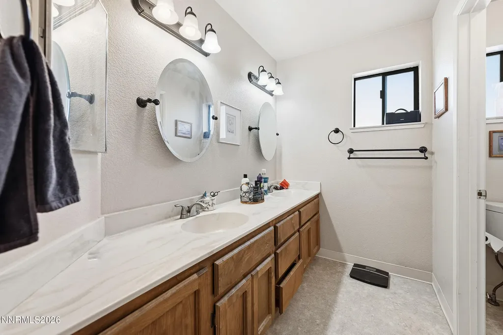 270 Woodlake Dayton NV 89403
