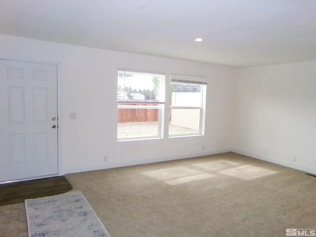 6 Smoke Tree Yerington NV 89447