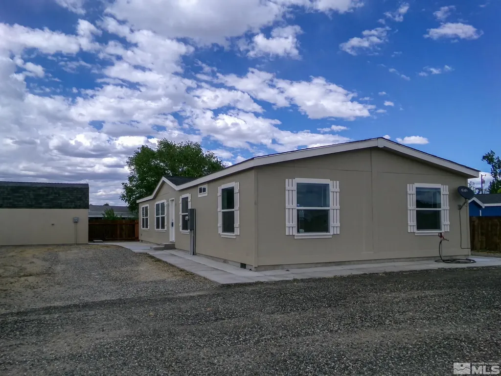 6 Smoke Tree Yerington NV 89447