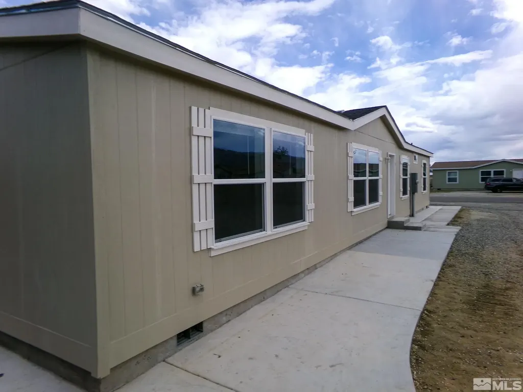 6 Smoke Tree Yerington NV 89447