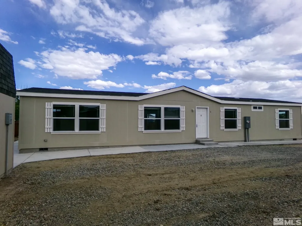 6 Smoke Tree Yerington NV 89447