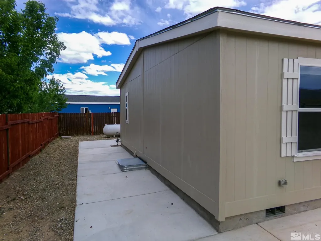 6 Smoke Tree Yerington NV 89447