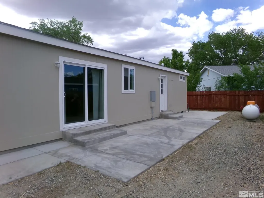 6 Smoke Tree Yerington NV 89447