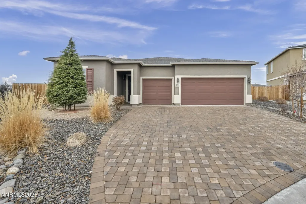 2104 Roaring Fork Sparks NV 89436