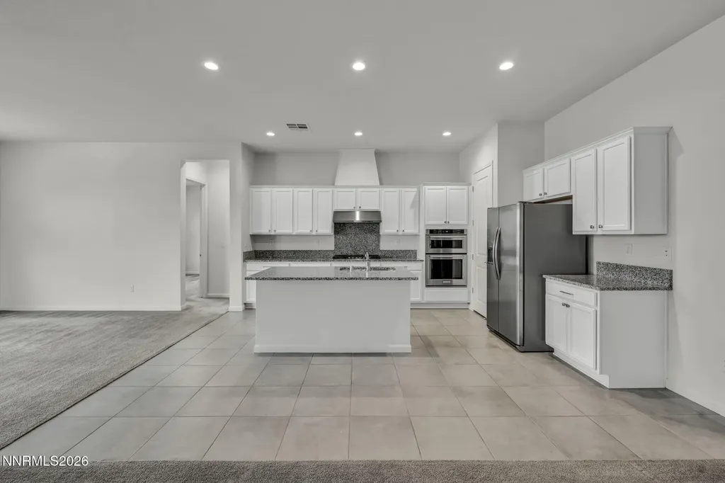 2104 Roaring Fork Sparks NV 89436