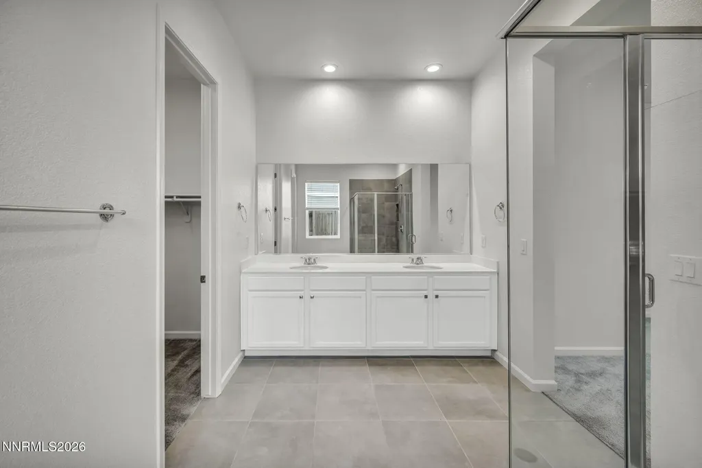 2104 Roaring Fork Sparks NV 89436