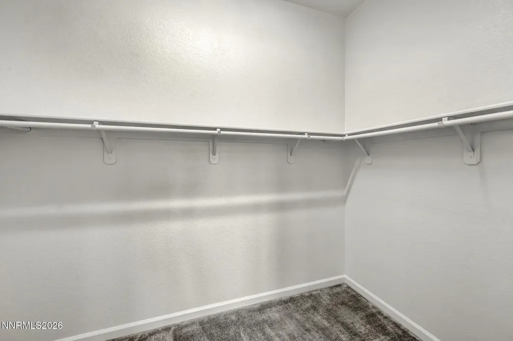 2104 Roaring Fork Sparks NV 89436