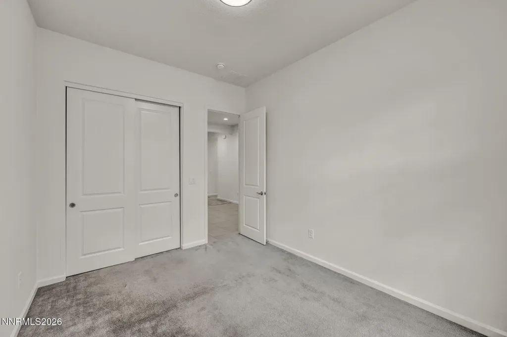 2104 Roaring Fork Sparks NV 89436