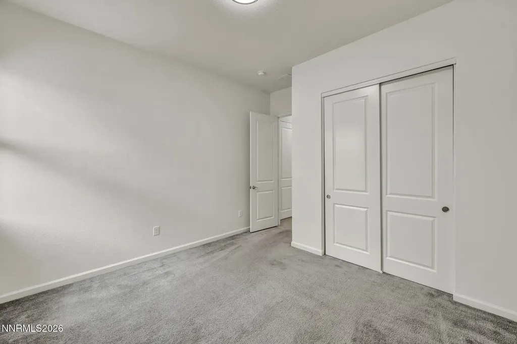 2104 Roaring Fork Sparks NV 89436