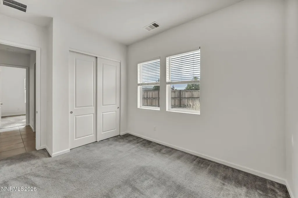 2104 Roaring Fork Sparks NV 89436
