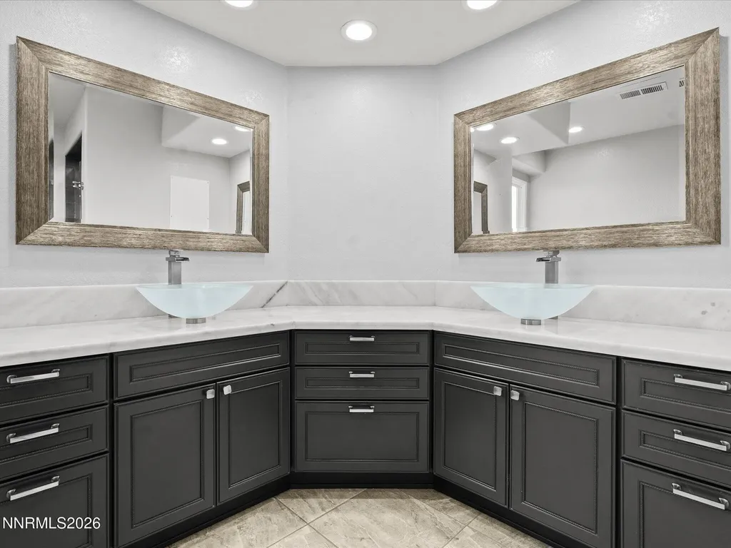 4943 Foxcreek Reno NV 89519
