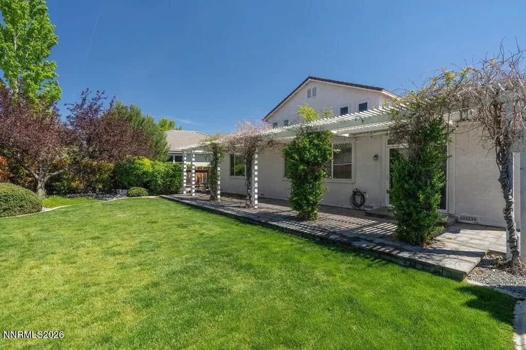 4301 Pinnacle Vista Sparks NV 89436