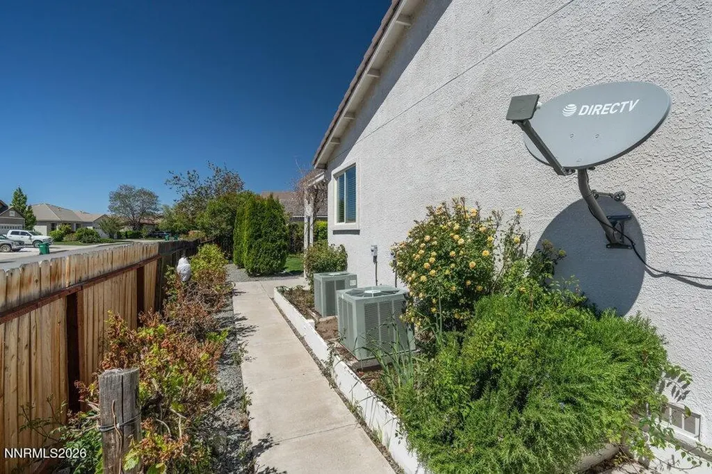 4301 Pinnacle Vista Sparks NV 89436