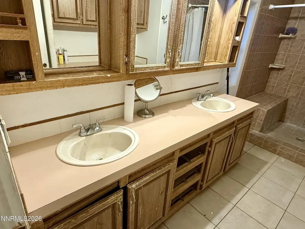 16380 Enargite Reno NV 89521