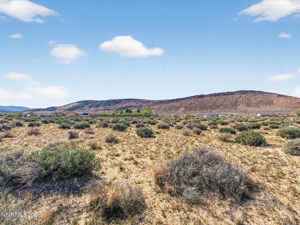 1340 Badger Silver Springs NV 89429