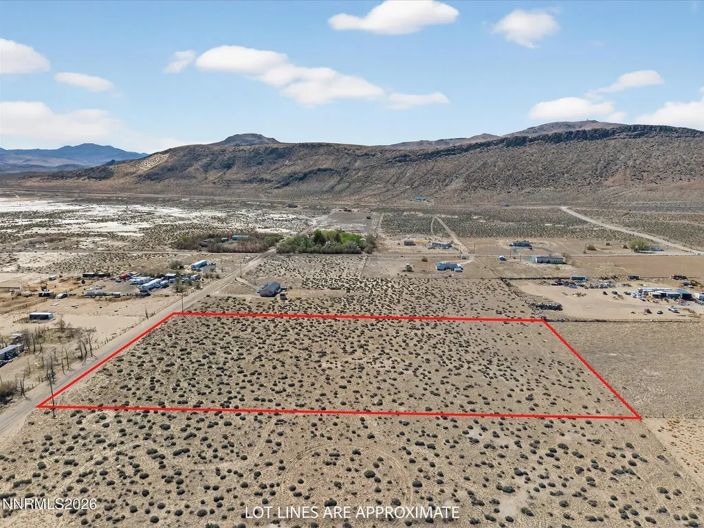 1340 Badger Silver Springs NV 89429