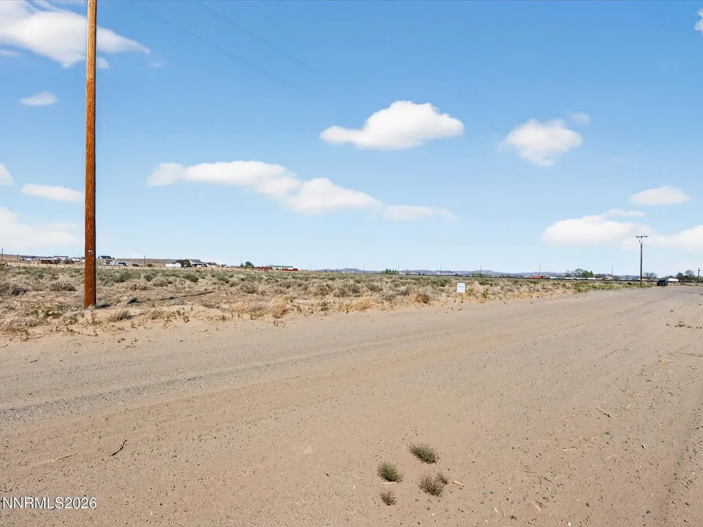 1340 Badger Silver Springs NV 89429