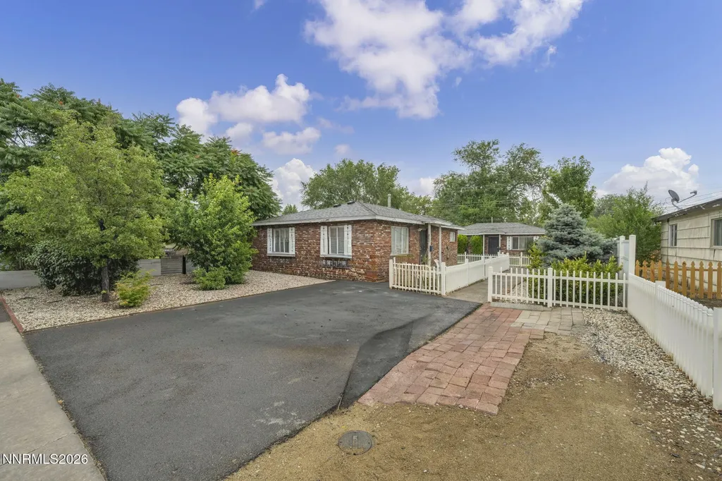 1522 Kirman Reno NV 89502