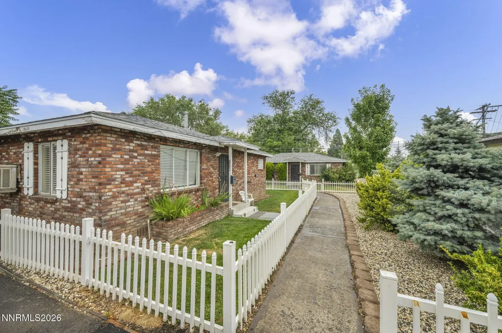 1522 Kirman Reno NV 89502