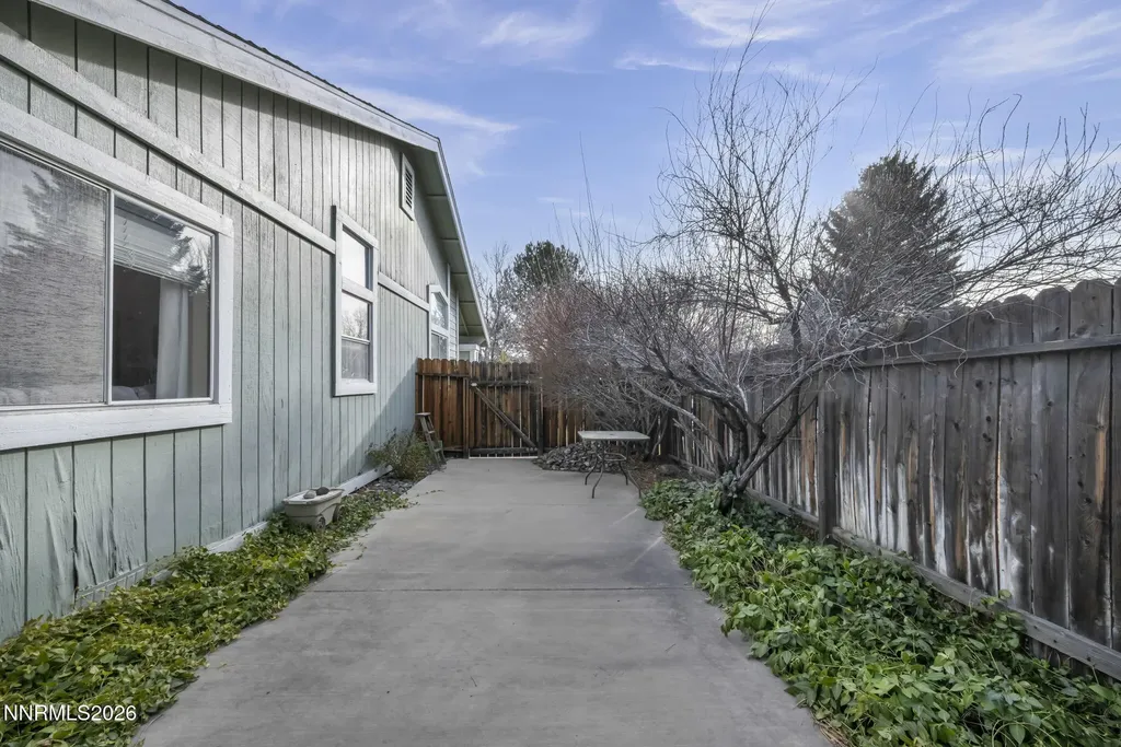 7665 Water View Reno NV 89511
