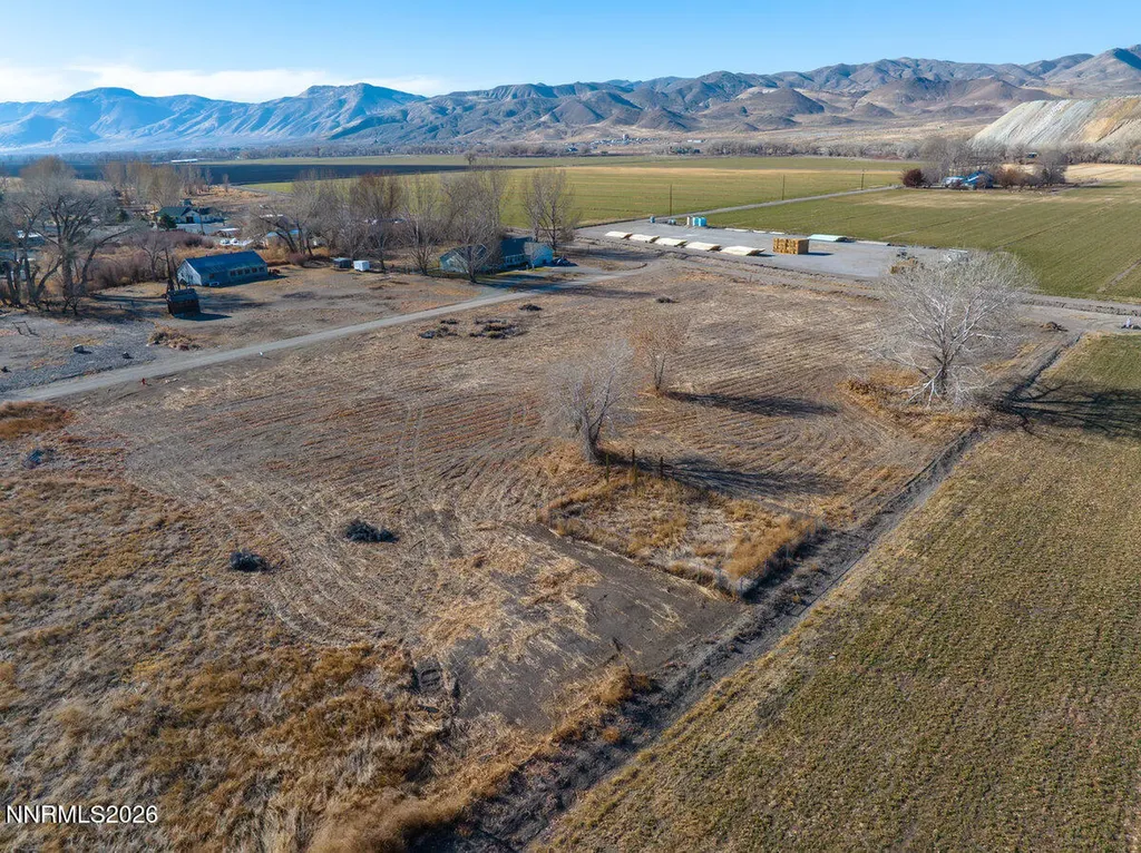 14 Ashley Yerington NV 89447