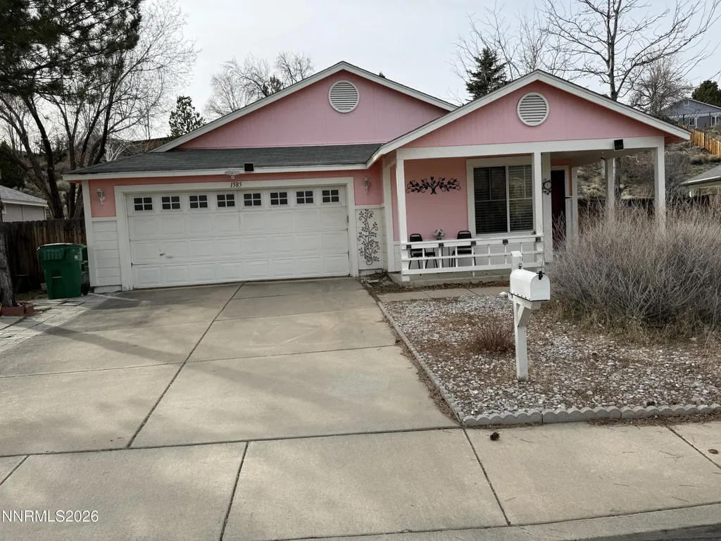 1585 Mescalero Reno NV 89523