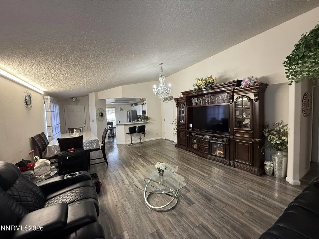 1585 Mescalero Reno NV 89523