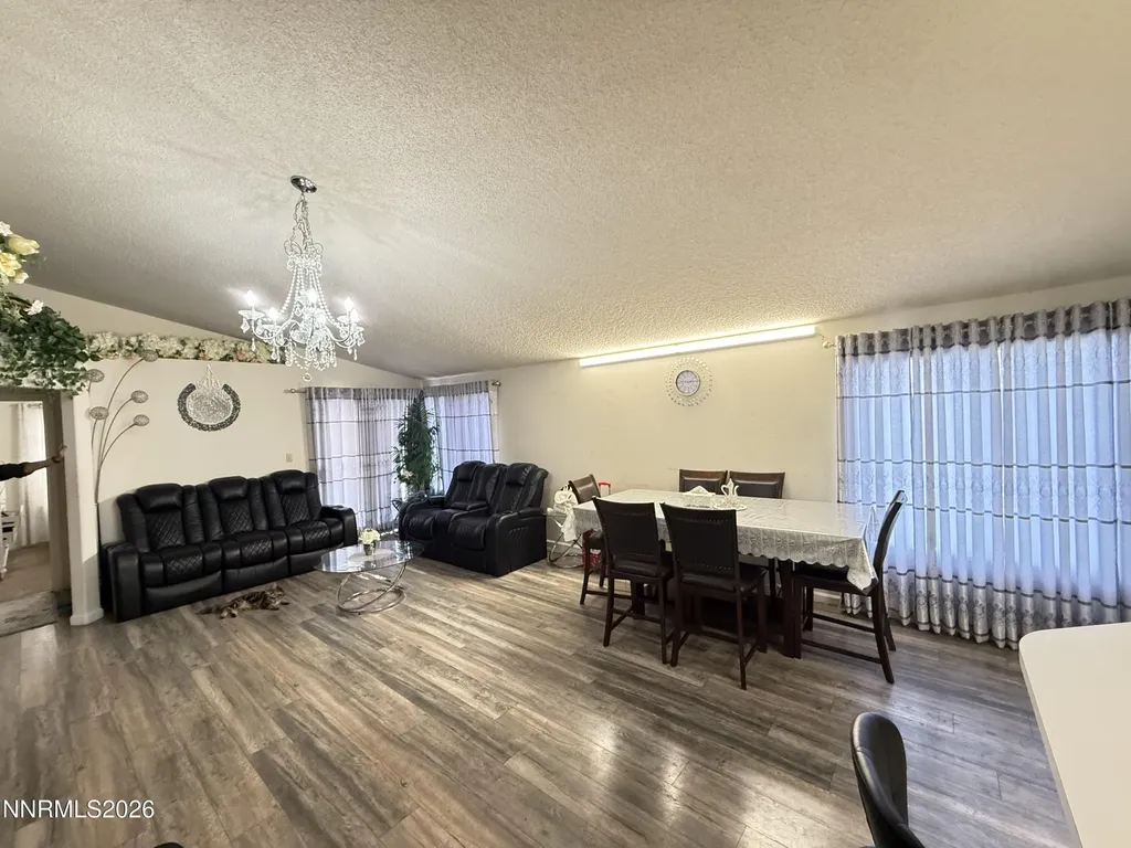 1585 Mescalero Reno NV 89523