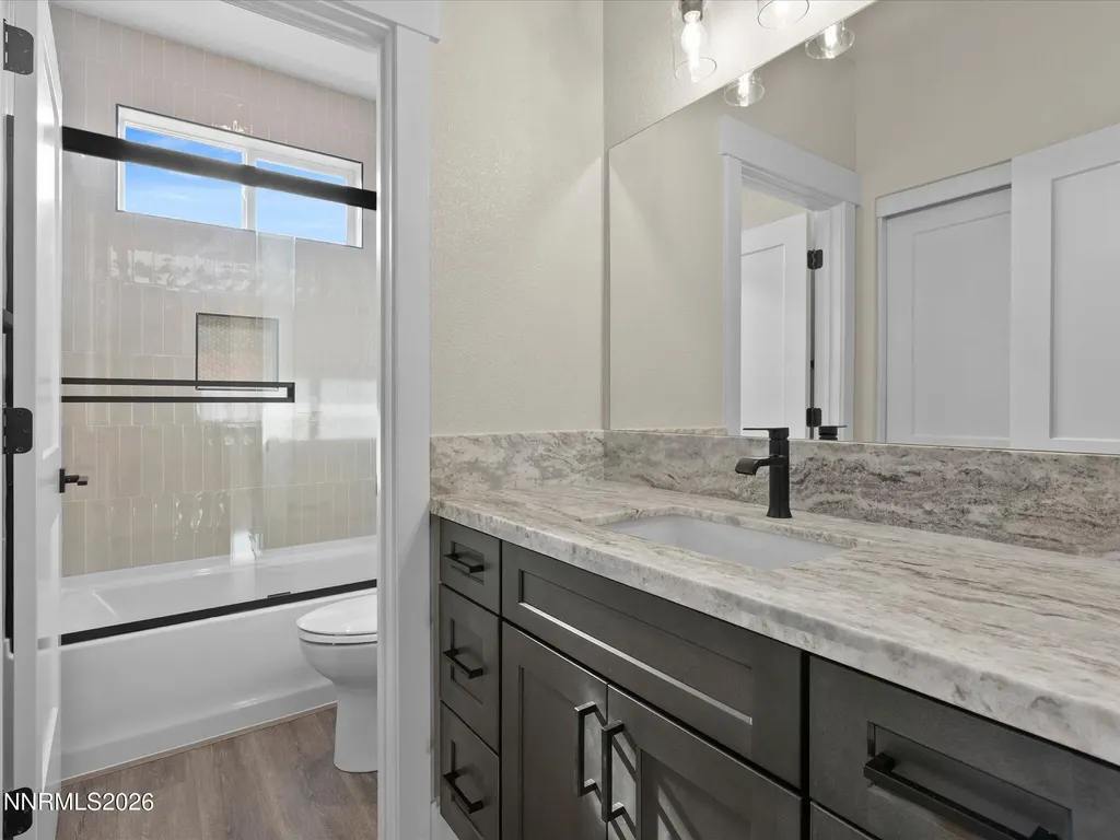 3592 Oakridge Sparks NV 89436