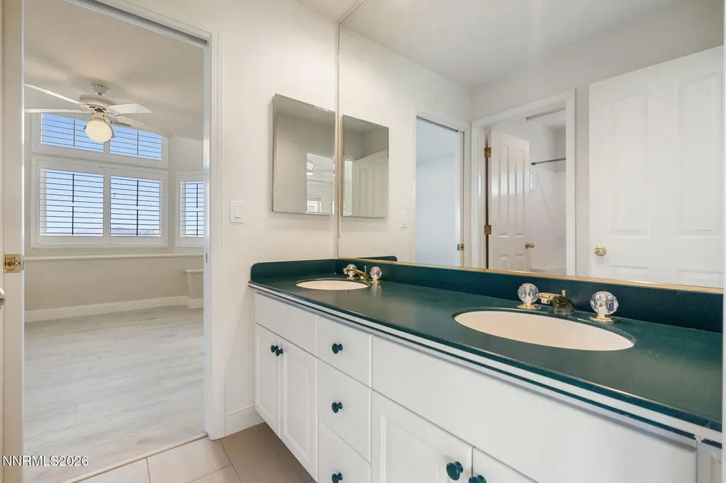 6186 Squires Reno NV 89519