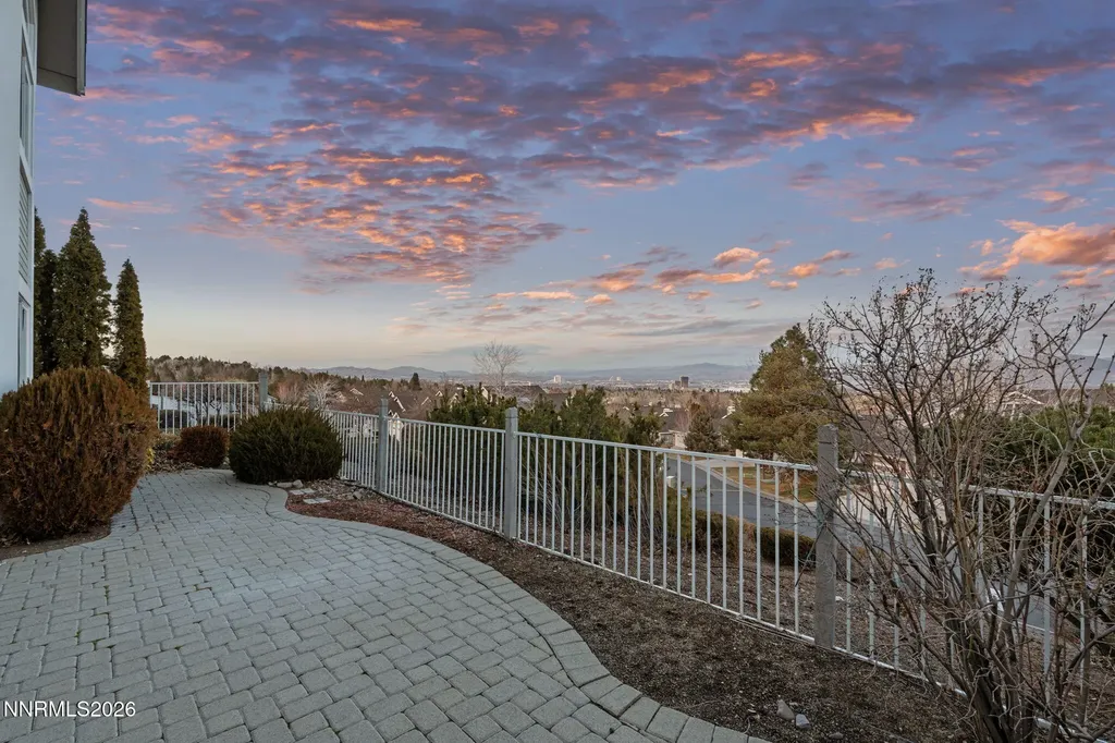 6186 Squires Reno NV 89519