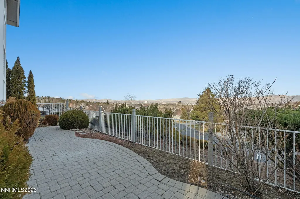 6186 Squires Reno NV 89519
