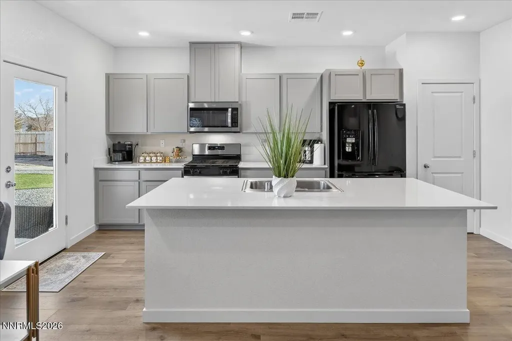 7397 Mountain Top Reno NV 89506