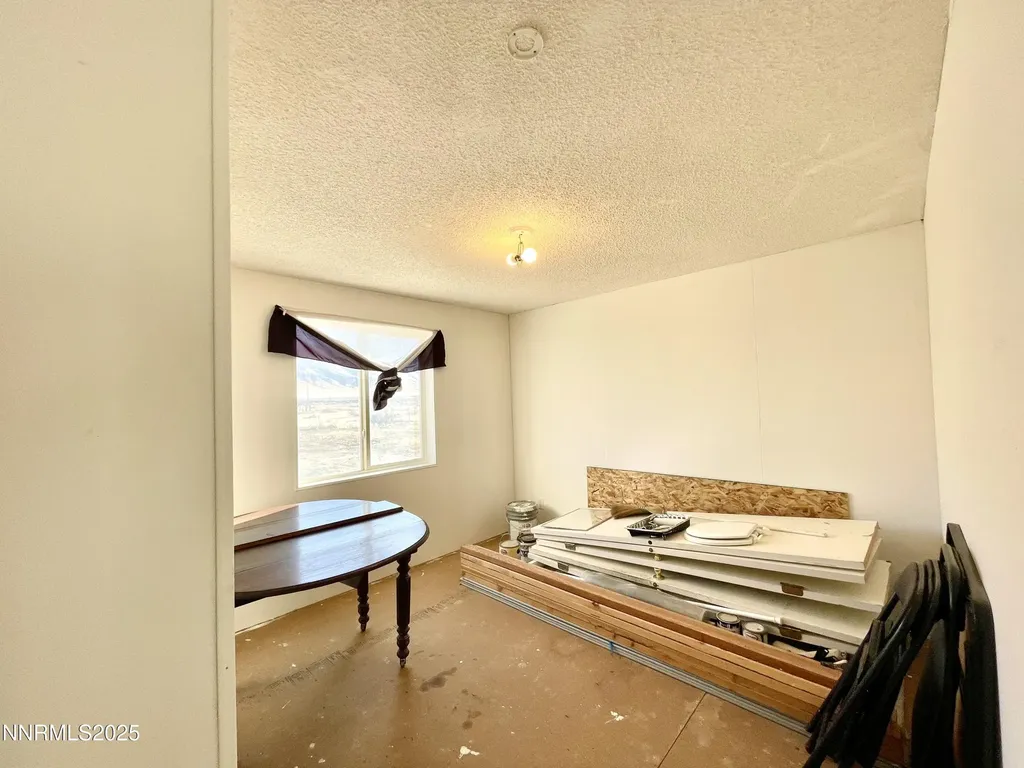 6055 Amos Winnemucca NV 89445