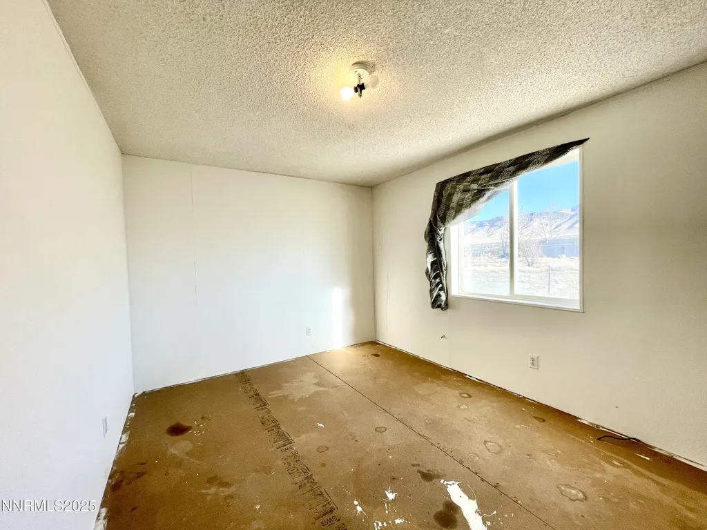 6055 Amos Winnemucca NV 89445