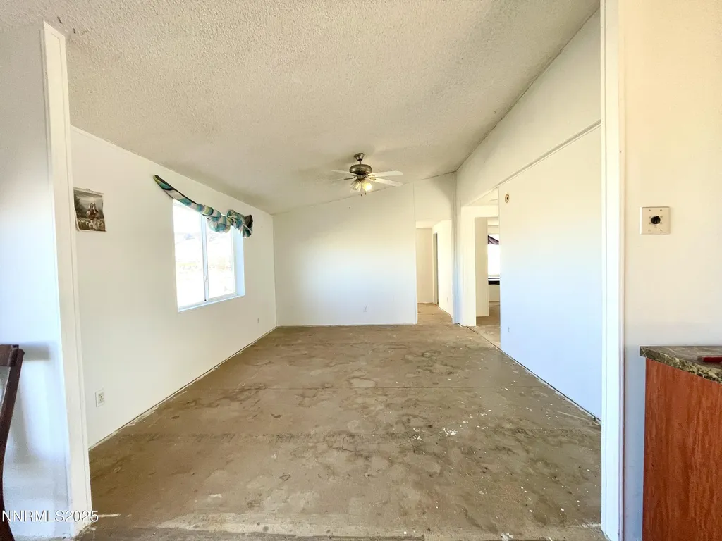 6055 Amos Winnemucca NV 89445
