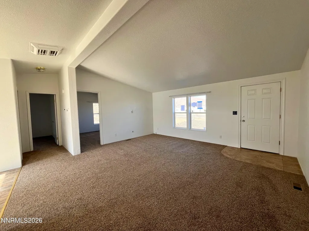 1414 Lahonton Silver Springs NV 89429