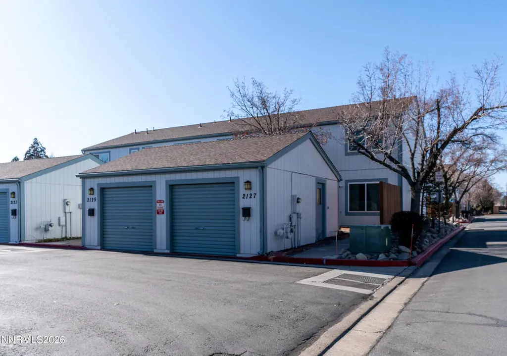 2127 Greyhaven Sparks NV 89431