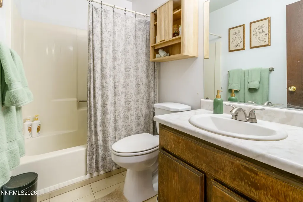2127 Greyhaven Sparks NV 89431