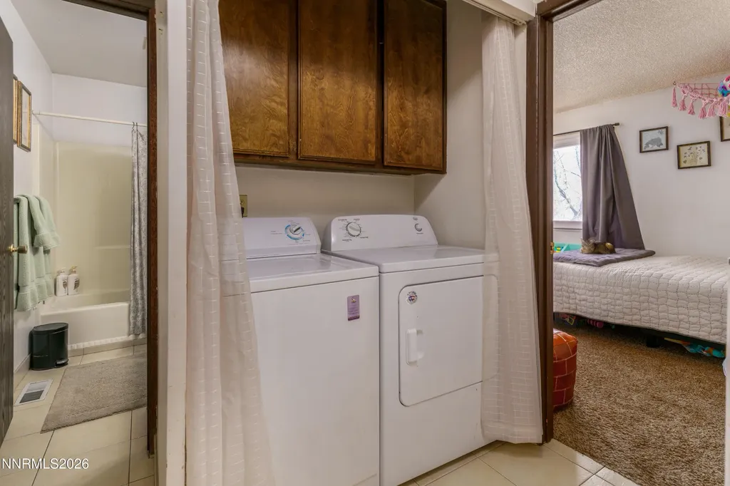 2127 Greyhaven Sparks NV 89431