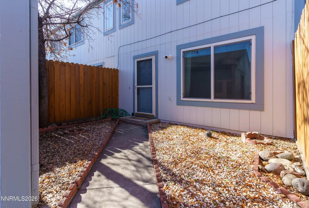 2127 Greyhaven Sparks NV 89431