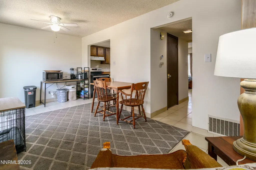 2127 Greyhaven Sparks NV 89431