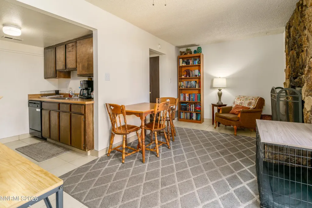 2127 Greyhaven Sparks NV 89431